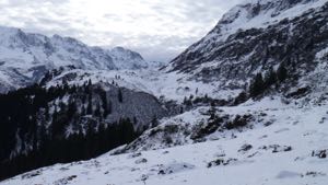 View over the snowcovered Hoheweg towards Muren